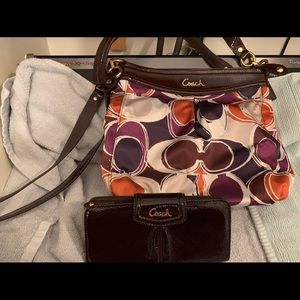 Set of 2 Coach Purses and wallets